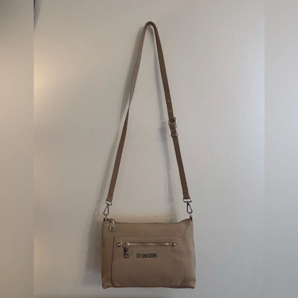 Steve Madden Tan Crossbody Bag with Structured Design - Picture 4 of 15